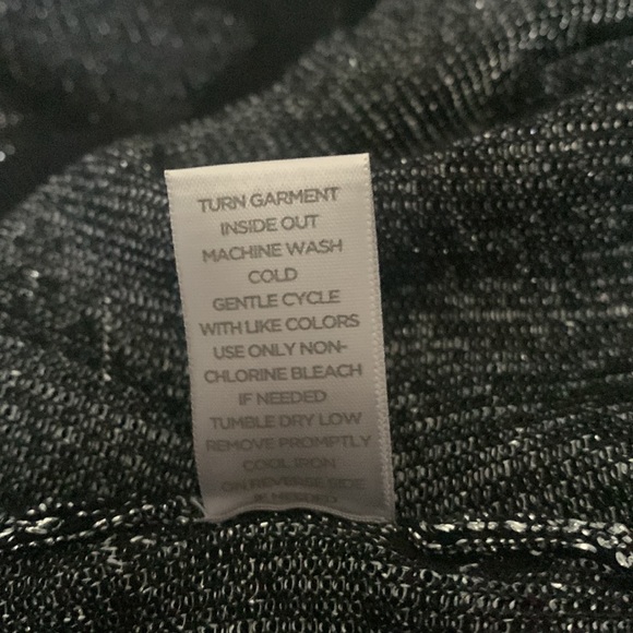 AVENUE-NEW/NEVER WORN Black and Silver Ombré Sweater (one piece). Size: 26/28 - Picture 9 of 10